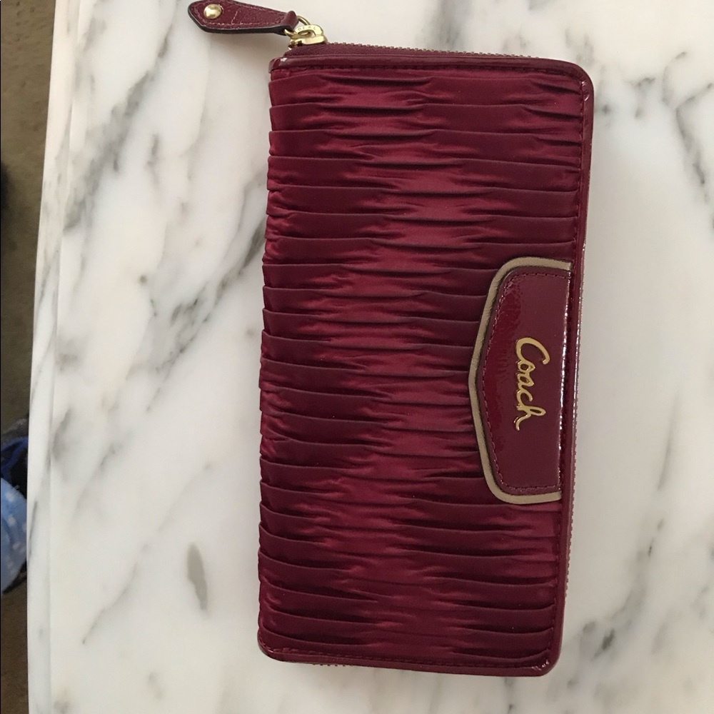 Coach garnet zip around wallet